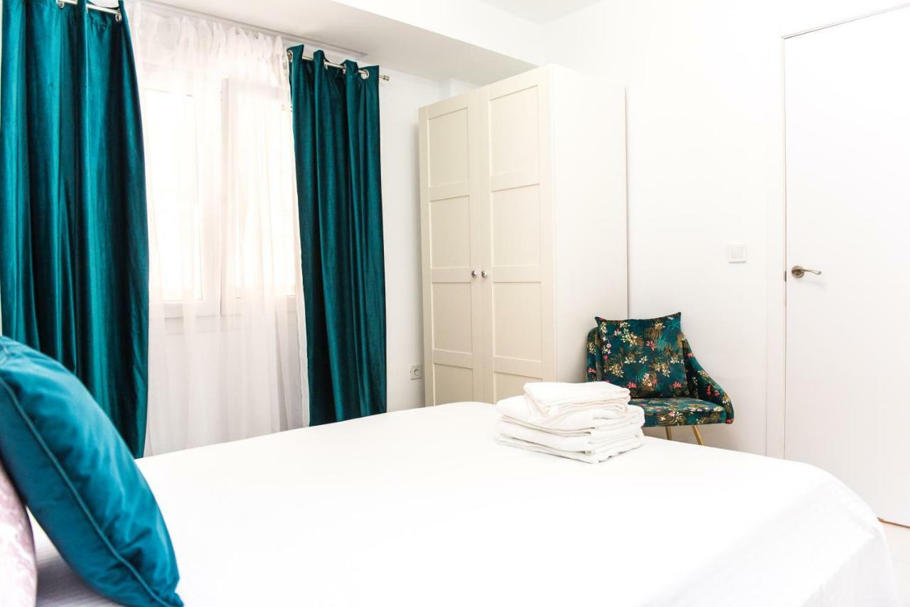 Catedral Apartment Valenza Esterno foto