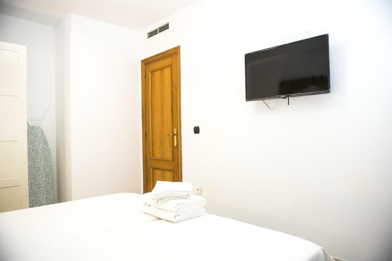 Catedral Apartment Valenza Esterno foto