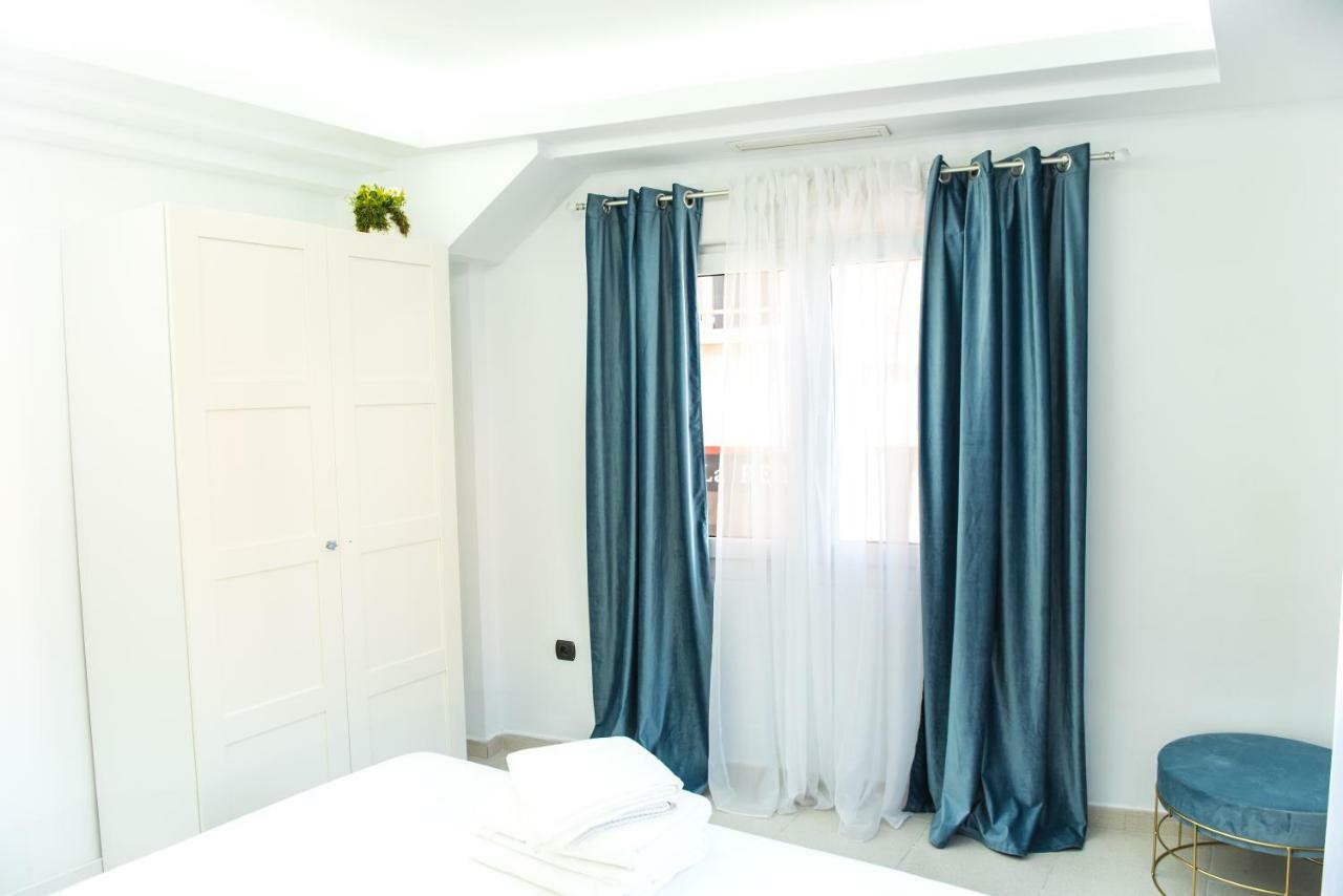 Catedral Apartment Valenza Esterno foto